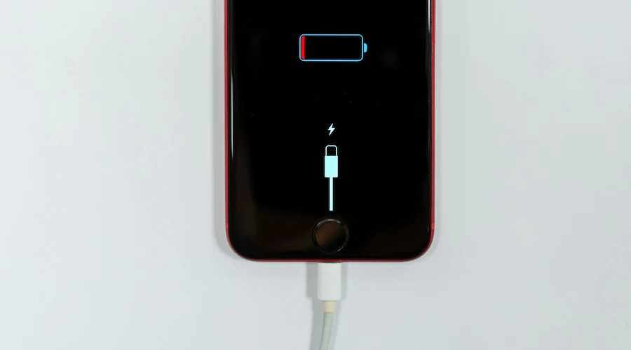 How to Tell if Your iPhone is Charging or Not - DeviceMAG