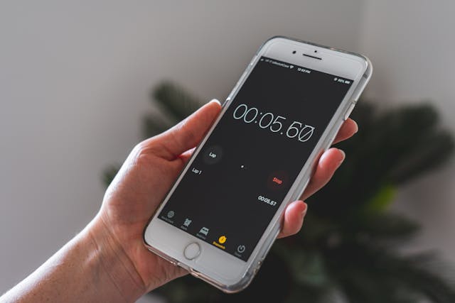 How To Keep iPhone Screen On When Using Stopwatch 17