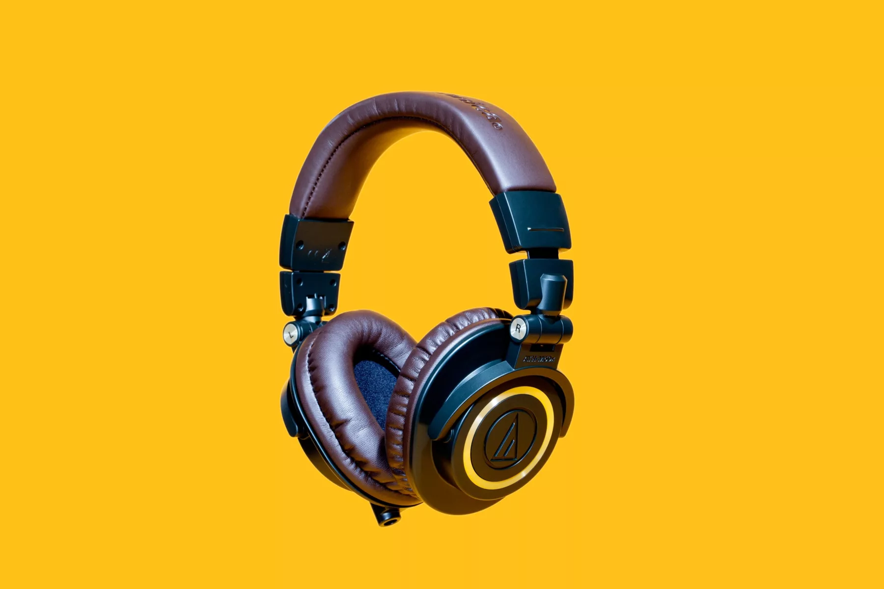 How to Find the Best Headphones for Recording? 1