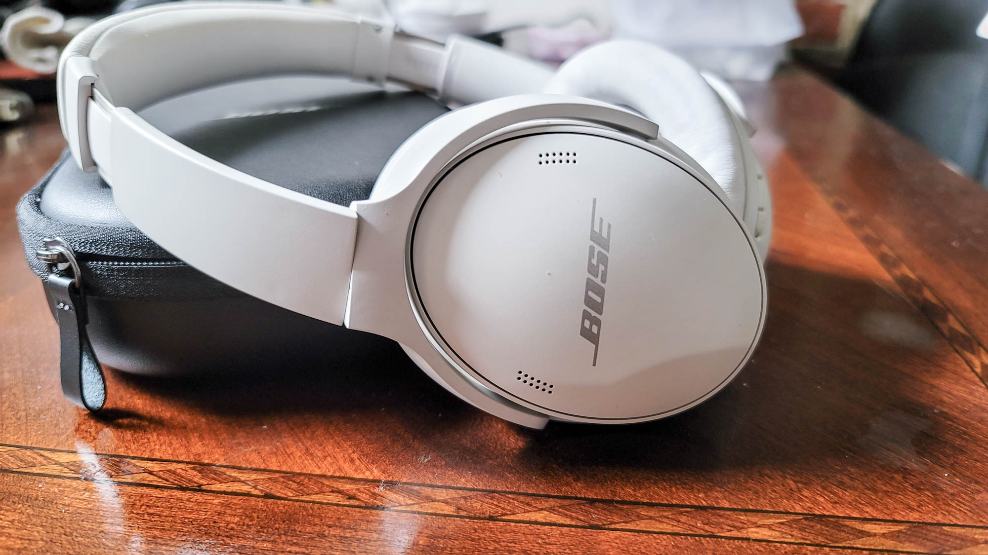 The Best Multipoint Earbuds for Connecting Multiple Devices 1