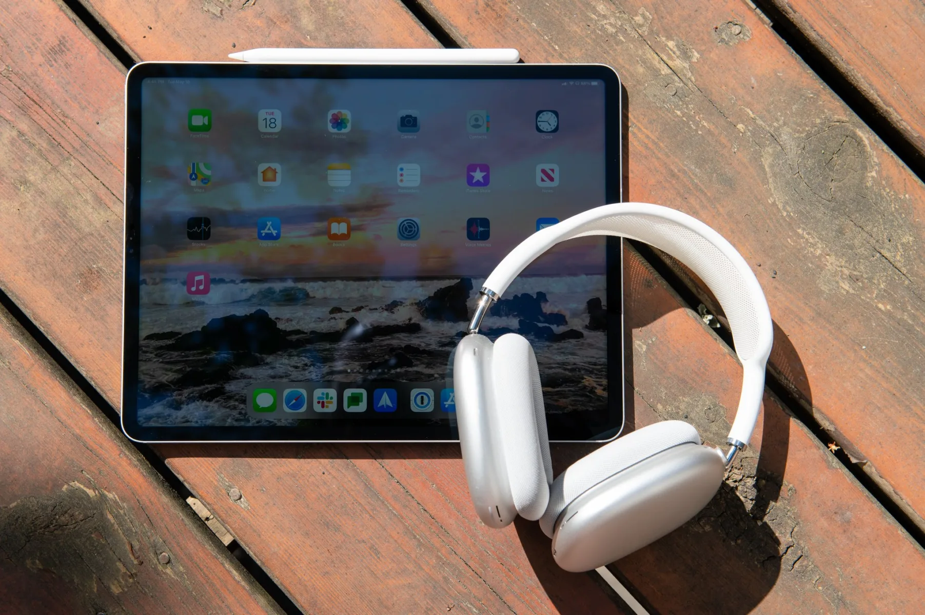 how to connect 2 bose headphones to ipad