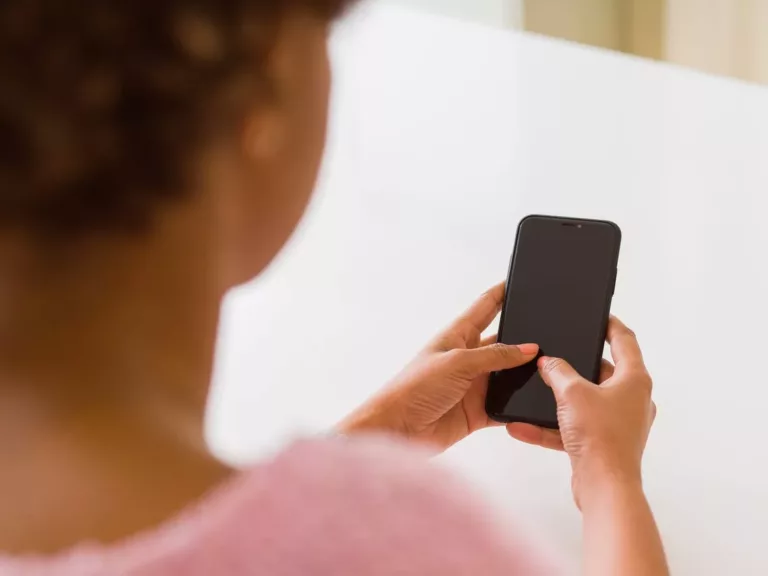How to Fix Dark Screen on Your Phone? 19
