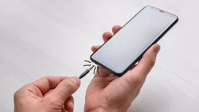 How to Fix the Headphone Jack on Your Phone? 17