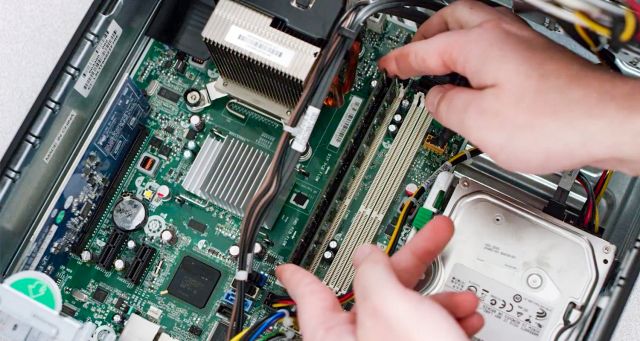 A Step-by-Step Guide for Installing RAM 1