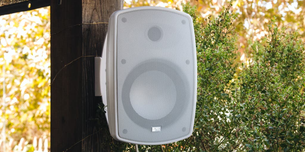 How to Set Up Outdoor Speakers for Optimal Sound? 1