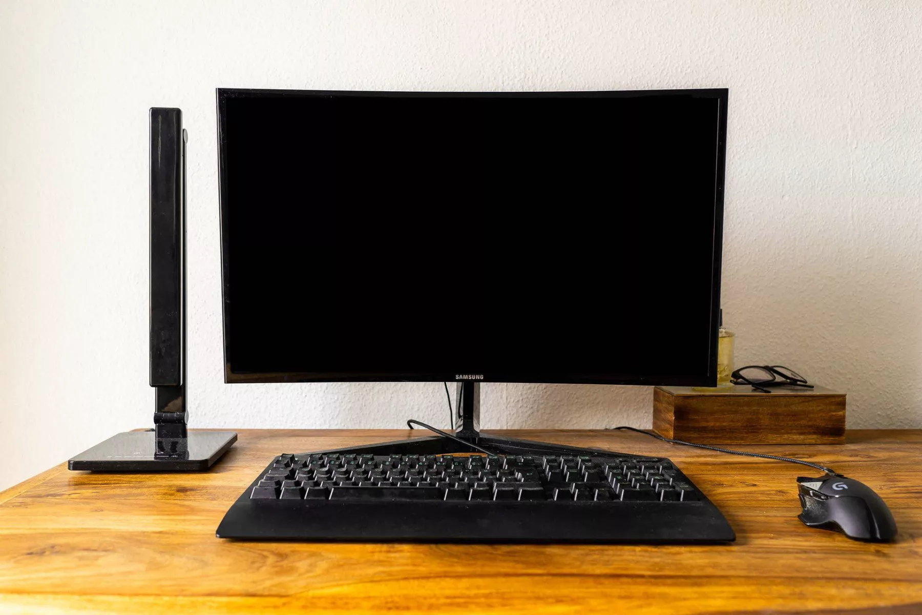 How to Troubleshoot a PC with No Display? 1