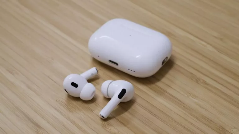 How Far Can AirPods Be Away From Case? 7