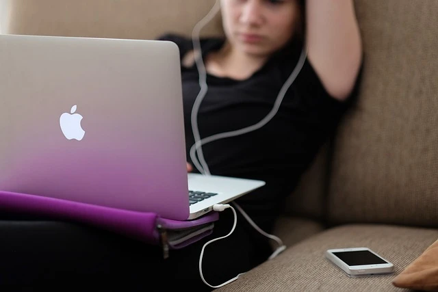 How to Fix Dead Pixels on Your MacBook?