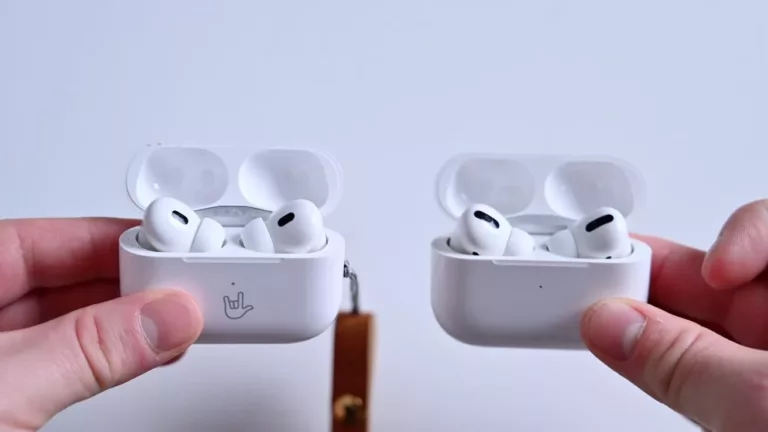 Comparing AirPods 1 and 2: What's the Difference? 1