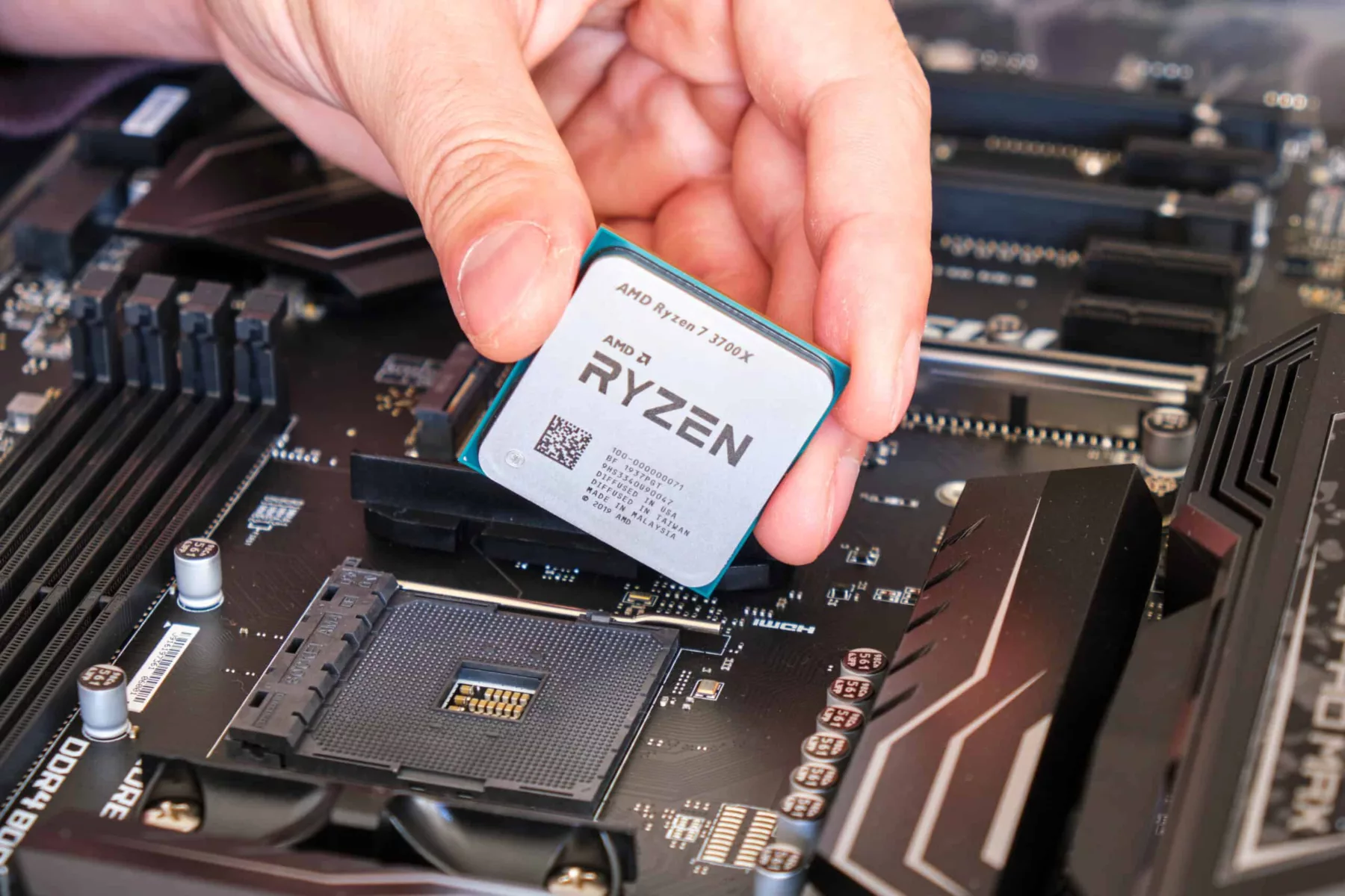 Comparing Ryzen 5600X and 3700X: Which is Right for You? 3