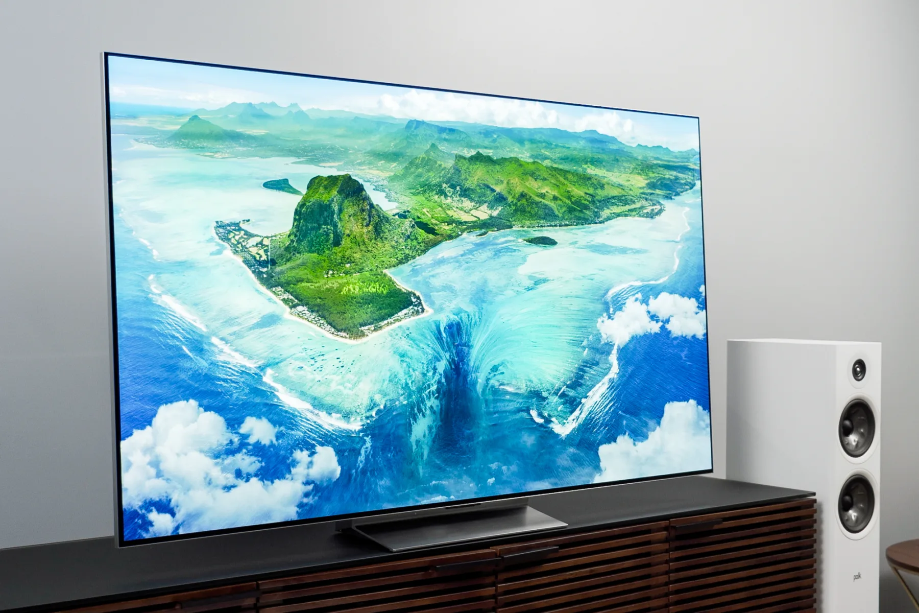 The Thinnest TVs Currently Available on the Market 1