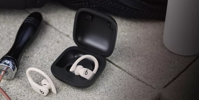 How to Solve the Powerbeats Pro Charging Problem? 13