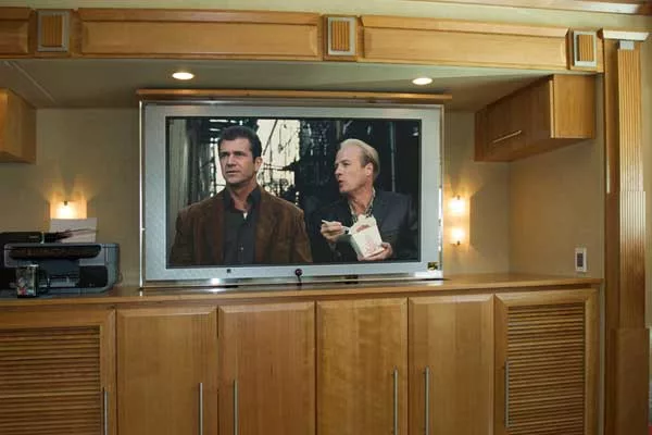 RV TV Mount Ideas: How to Choose the Right One 7
