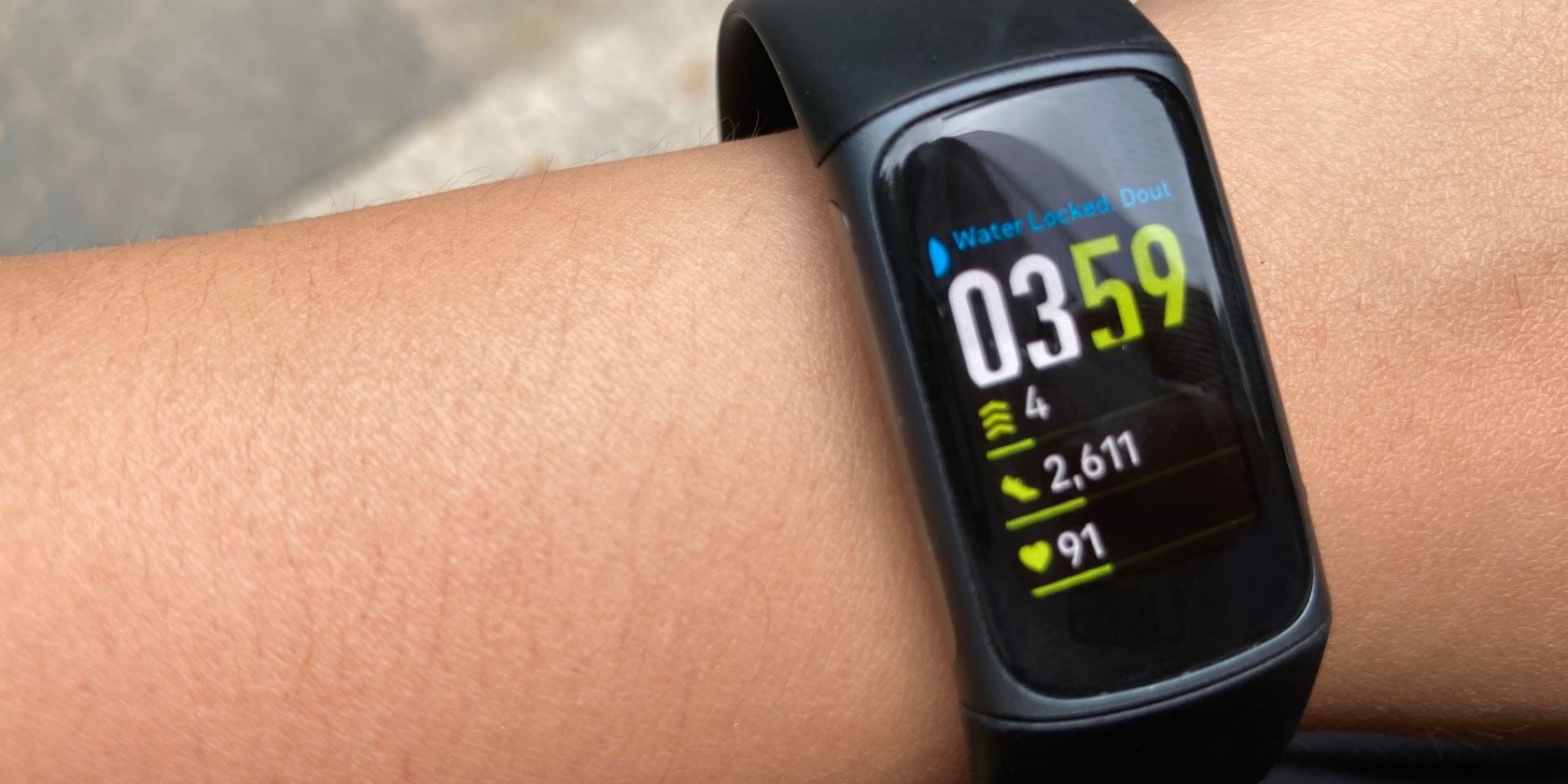 How to Use Water Lock on Your Fitbit Device? 1