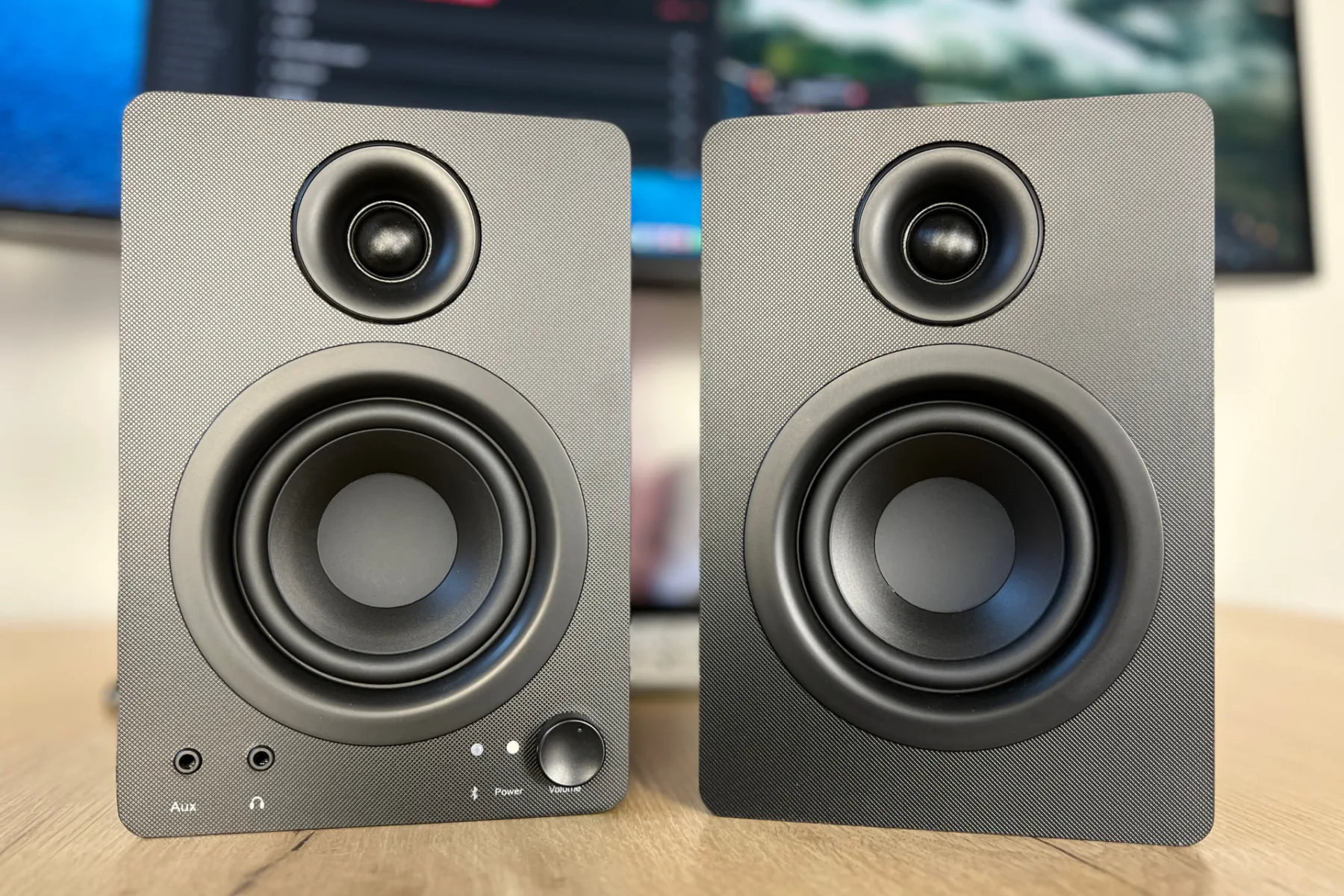 How to Troubleshoot Buzzing Speakers? 3