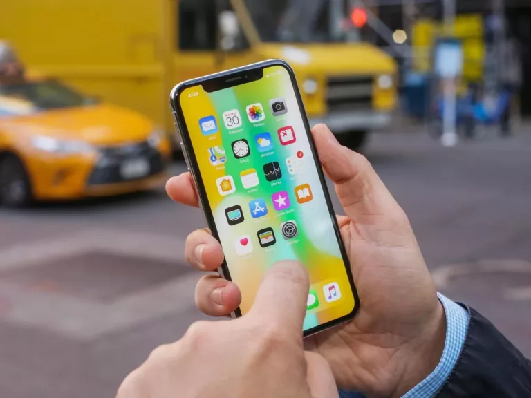 Is it better to Turn Off the Phone or Airplane Mode? 9