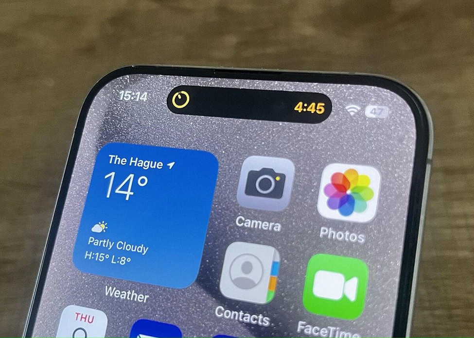 What Phones Can Charge Each Other? 9