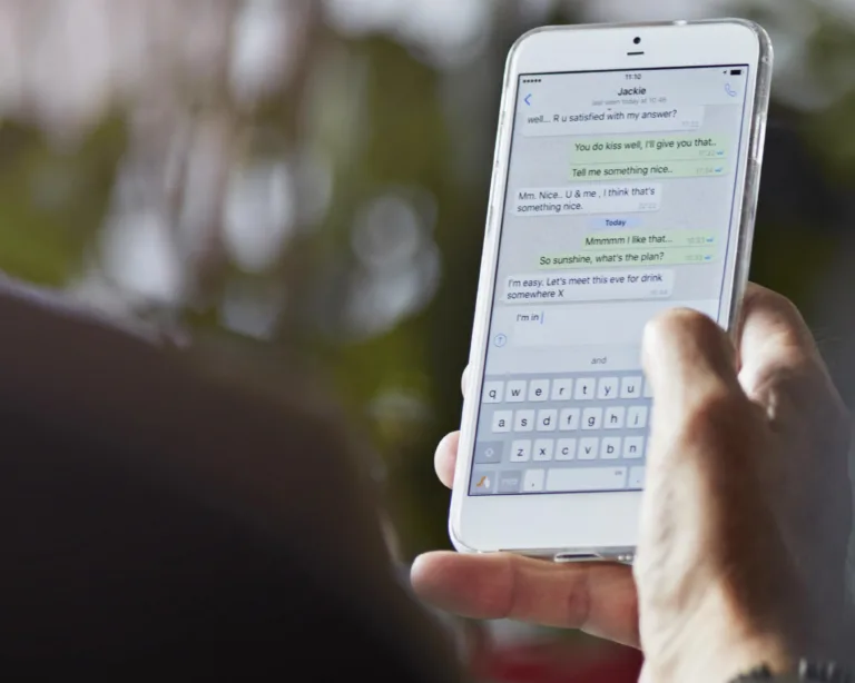 Why Are Old Messages Popping Up On My Phone? 7