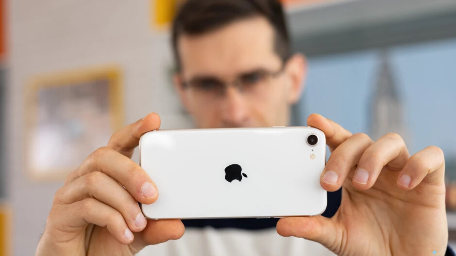 Exploring the 12MP Camera on the iPhone SE 1
