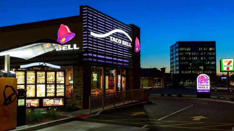Does Taco Bell Take Apple Pay in Drive-Thru? 11