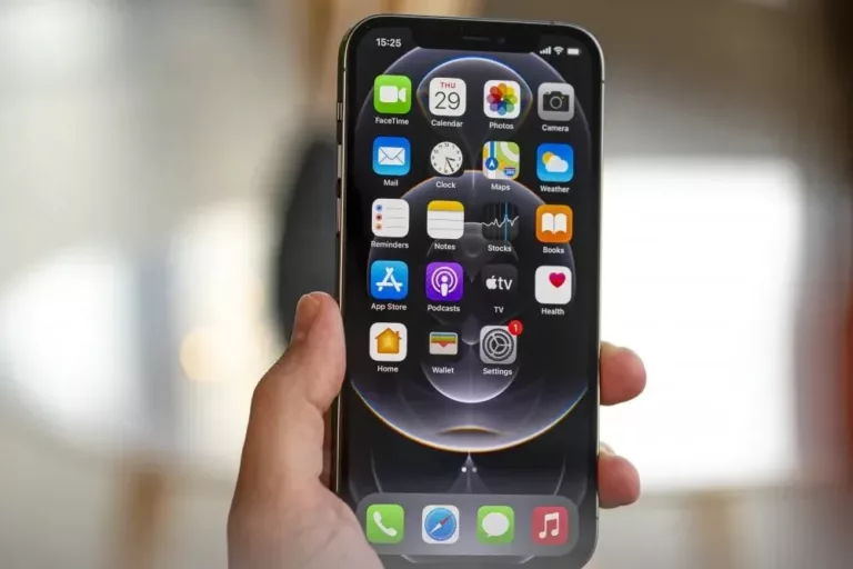 Understanding 'Has Notifications Silenced' on iPhone 7