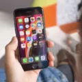 How to Set a Live Wallpaper on iPhone SE? 17