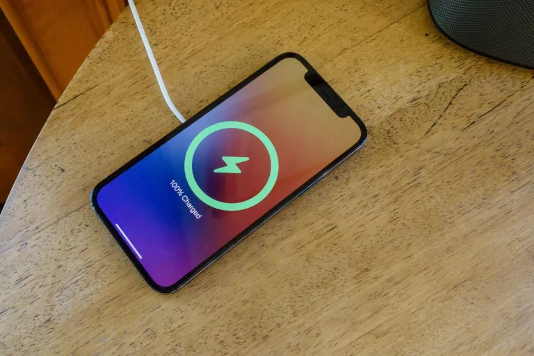 How to Troubleshoot MagSafe Not Charging iPhone 12? 7