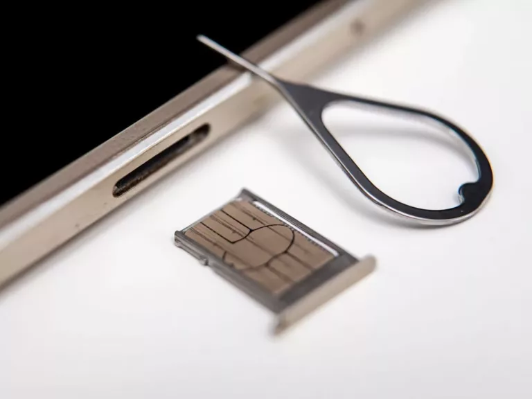 What Happens If You Switch SIM Cards in iPhones? 9