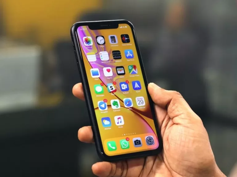 Exploring the Dual Speaker System of the iPhone XR 9