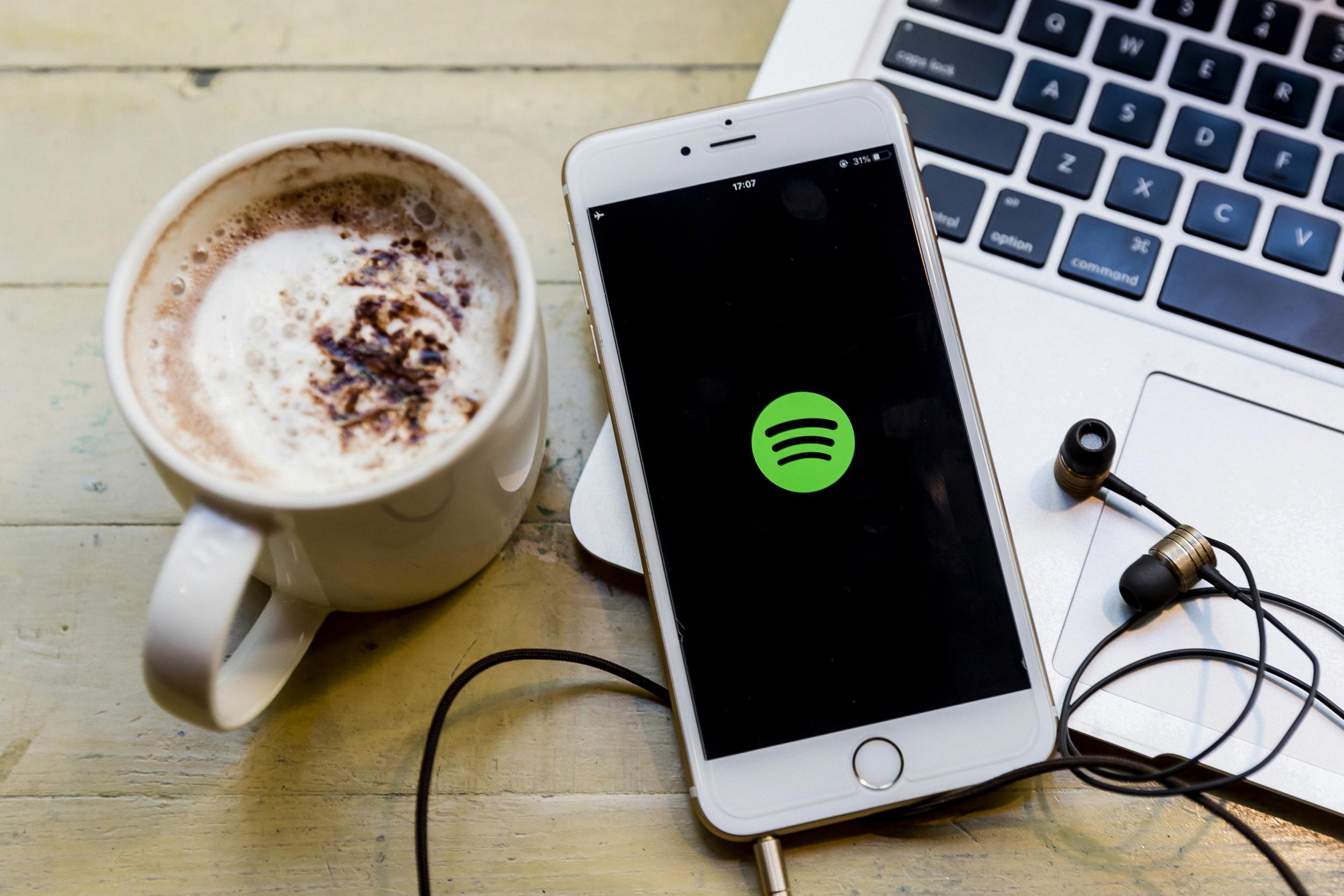 spotify crashing iphone