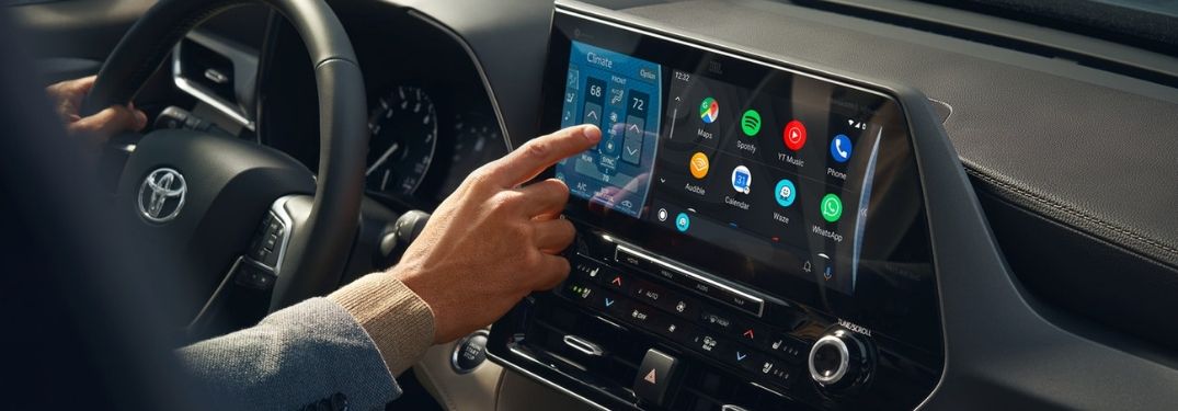 Discover the Convenience of Android Auto in the 2020 Toyota Camry 1