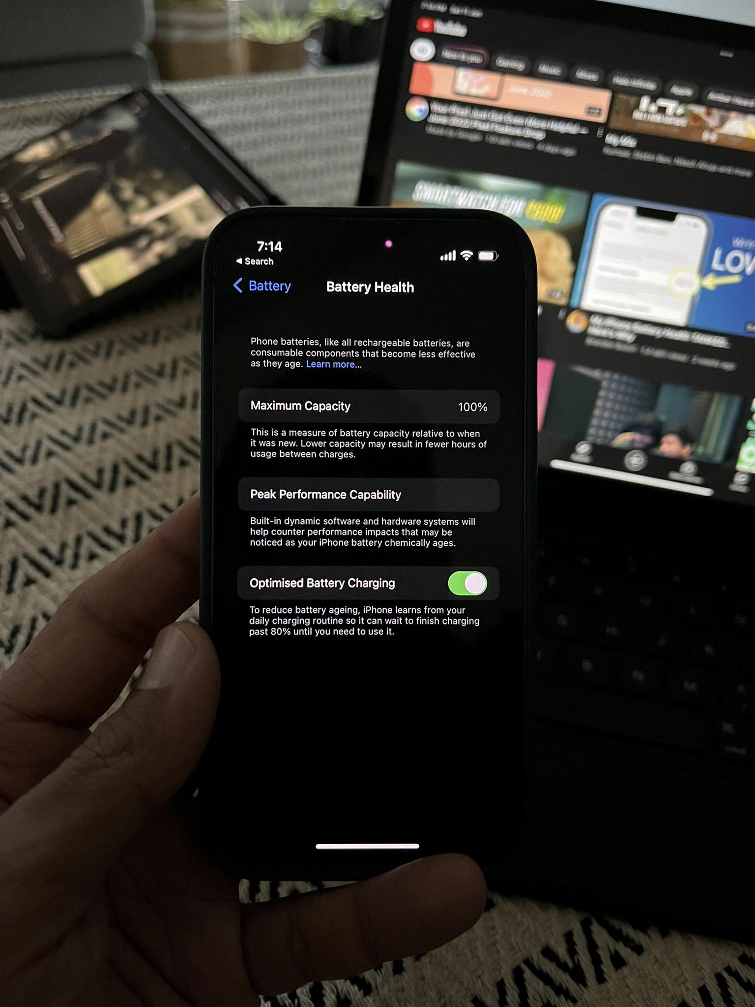 how to battery share iphone 13