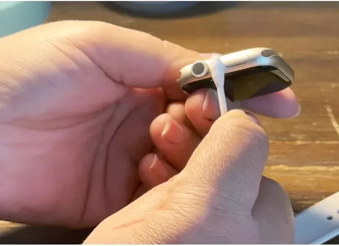 How To Clean Speaker On Apple Watch 1