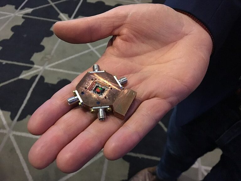 Google: New Quantum Chip Proves Parallel Universes Exist 11