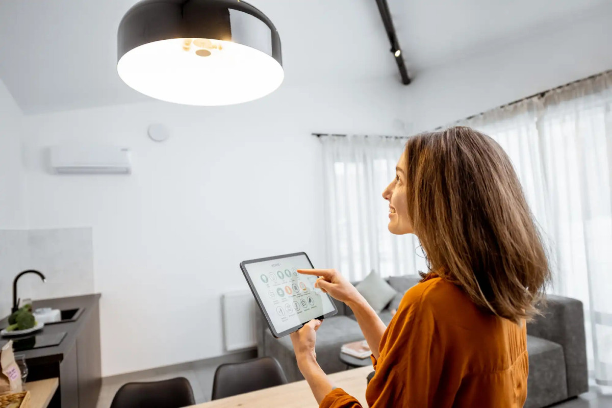 Smart Lighting Systems Explained: How They Work & Best Options 1 Smart Lighting Systems Explained
